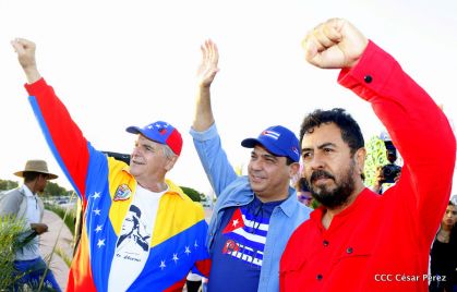 Comandante Eterno de la Patria Grande, el Hombre, el Ser Humano del Amor Gigante, Hugo Chávez Frías