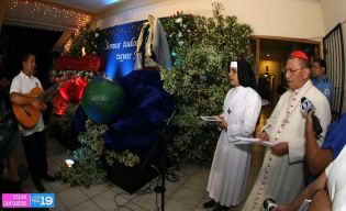 Familias acompañan al Cardenal Miguel en celebración de la Inmaculada Concepción de María
