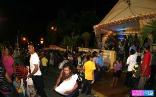 Familias acompañan al Cardenal Miguel en celebración de la Inmaculada Concepción de María