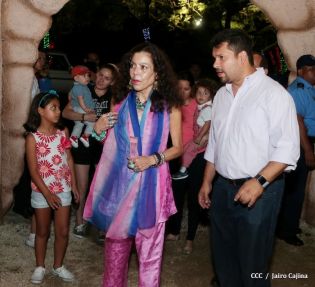 Compañera Rosario supervisa instalación de Ciudad Belén y Parque de la Niñez Feliz  