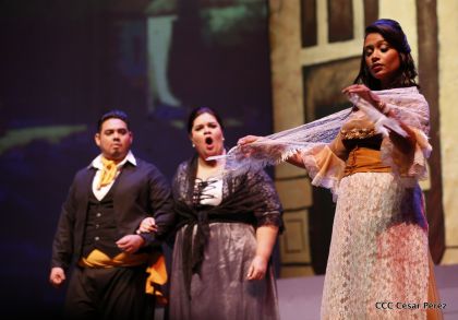 Espectacular cierre del festival de la ópera lírica