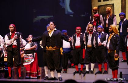 Espectacular cierre del festival de la ópera lírica
