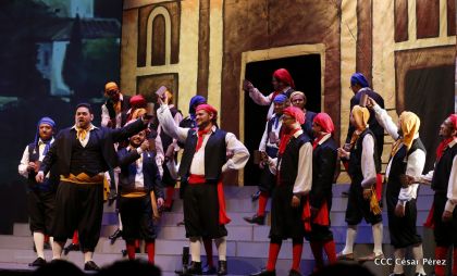 Espectacular cierre del festival de la ópera lírica