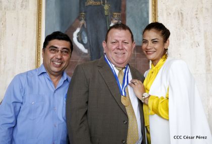 Entrega de la orden municipal año del bicentenario de la Real Villa de Managua 1819-2019