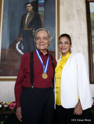 Entrega de la orden municipal año del bicentenario de la Real Villa de Managua 1819-2019