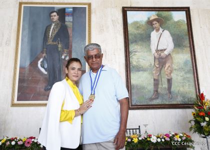 Entrega de la orden municipal año del bicentenario de la Real Villa de Managua 1819-2019