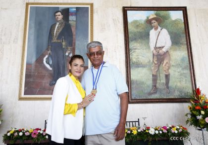 Entrega de la orden municipal año del bicentenario de la Real Villa de Managua 1819-2019