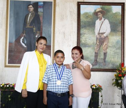Entrega de la orden municipal año del bicentenario de la Real Villa de Managua 1819-2019