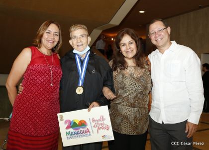 Entrega de la orden municipal año del bicentenario de la Real Villa de Managua 1819-2019