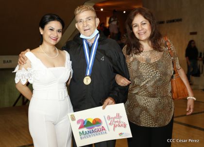 Entrega de la orden municipal año del bicentenario de la Real Villa de Managua 1819-2019