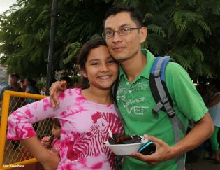 Miles asisten a la celebración de la Purísima Acuática