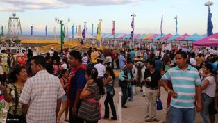 Miles asisten a la celebración de la Purísima Acuática