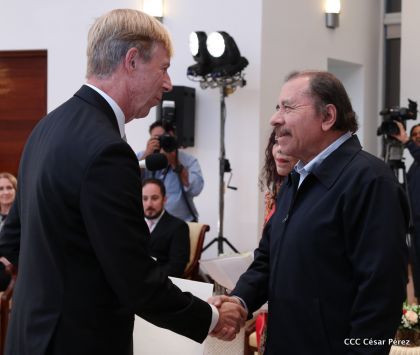 Presentación de Cartas Credenciales de 13 embajadores de países hermanos