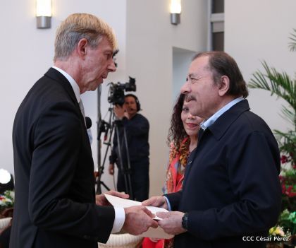 Presentación de Cartas Credenciales de 13 embajadores de países hermanos