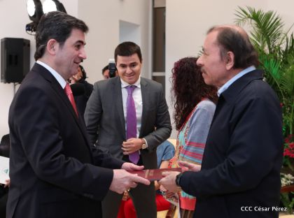 Presentación de Cartas Credenciales de 13 embajadores de países hermanos