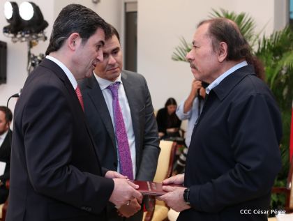 Presentación de Cartas Credenciales de 13 embajadores de países hermanos