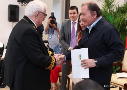 Presentación de Cartas Credenciales de 13 embajadores de países hermanos