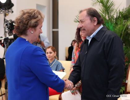 Presentación de Cartas Credenciales de 13 embajadores de países hermanos