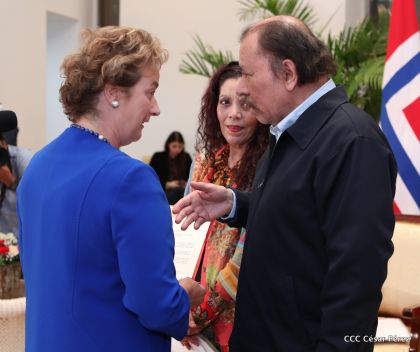 Presentación de Cartas Credenciales de 13 embajadores de países hermanos