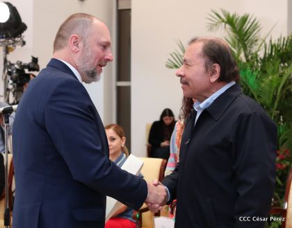 Presentación de Cartas Credenciales de 13 embajadores de países hermanos