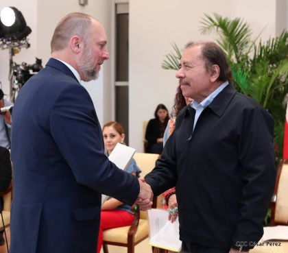 Presentación de Cartas Credenciales de 13 embajadores de países hermanos