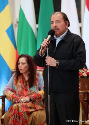 Presentación de Cartas Credenciales de 13 embajadores de países hermanos