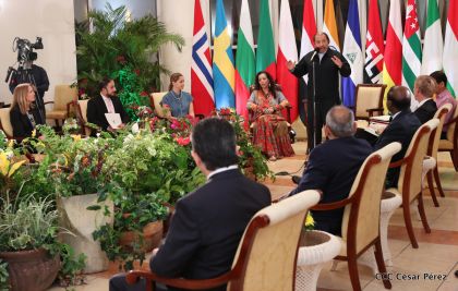Presentación de Cartas Credenciales de 13 embajadores de países hermanos