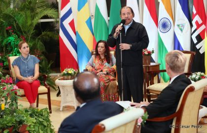 Presentación de Cartas Credenciales de 13 embajadores de países hermanos