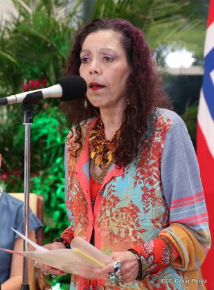 Presentación de Cartas Credenciales de 13 embajadores de países hermanos