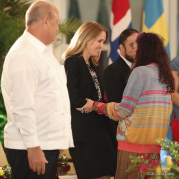 Presentación de Cartas Credenciales de 13 embajadores de países hermanos