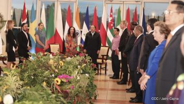 Presentación de Cartas Credenciales de 13 embajadores de países hermanos