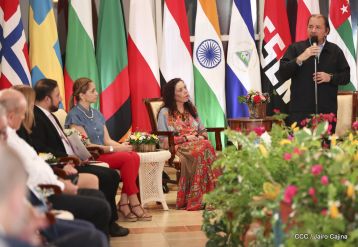 Presentación de Cartas Credenciales de 13 embajadores de países hermanos