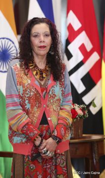 Presentación de Cartas Credenciales de 13 embajadores de países hermanos