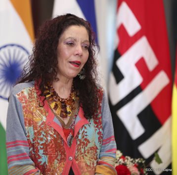 Presentación de Cartas Credenciales de 13 embajadores de países hermanos