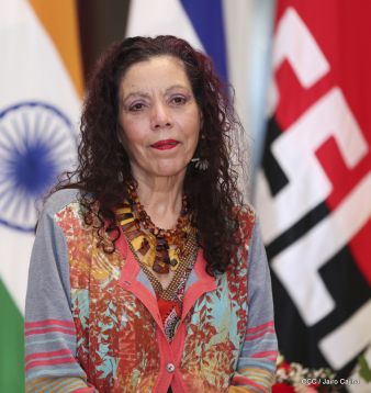 Presentación de Cartas Credenciales de 13 embajadores de países hermanos