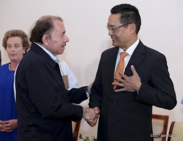 Presentación de Cartas Credenciales de 13 embajadores de países hermanos