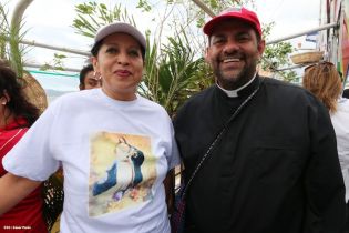 Miles asisten a la celebración de la Purísima Acuática