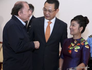 Presentación de Cartas Credenciales de 13 embajadores de países hermanos