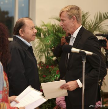 Presentación de Cartas Credenciales de 13 embajadores de países hermanos