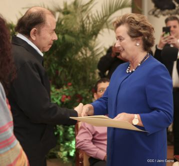 Presentación de Cartas Credenciales de 13 embajadores de países hermanos