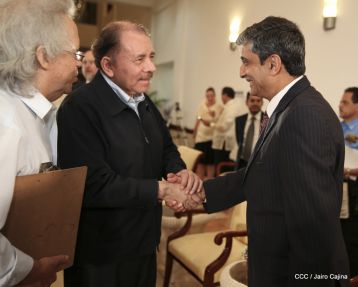 Presentación de Cartas Credenciales de 13 embajadores de países hermanos