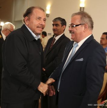 Presentación de Cartas Credenciales de 13 embajadores de países hermanos