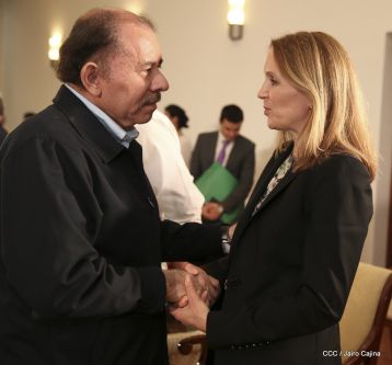 Presentación de Cartas Credenciales de 13 embajadores de países hermanos