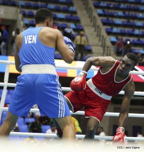 Pre-Panamericano de boxeo olímpico en el polideportivo Alexis Argüello