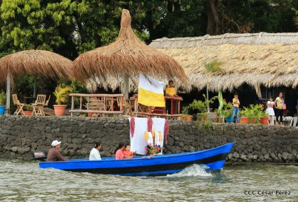  Viacrucis Acuático en las isletas de Granada