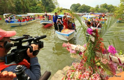  Viacrucis Acuático en las isletas de Granada