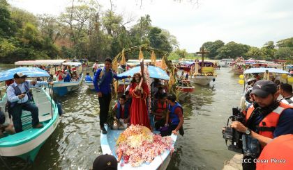  Viacrucis Acuático en las isletas de Granada