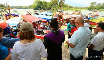  Viacrucis Acuático en las isletas de Granada