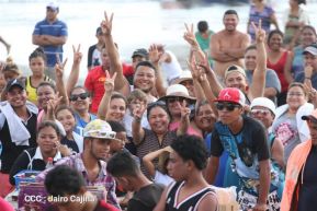 Veraneantes disfrutan de las playas de Pochomil y Masachapa