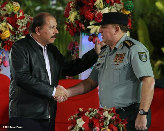 Daniel y Rosario presiden XVIII acto de graduación de cadetes del Ejército